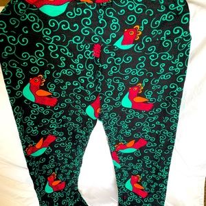 LulaRoa, EUC, onesize (2-12ish) velvety soft. Bright beautiful colors and fun